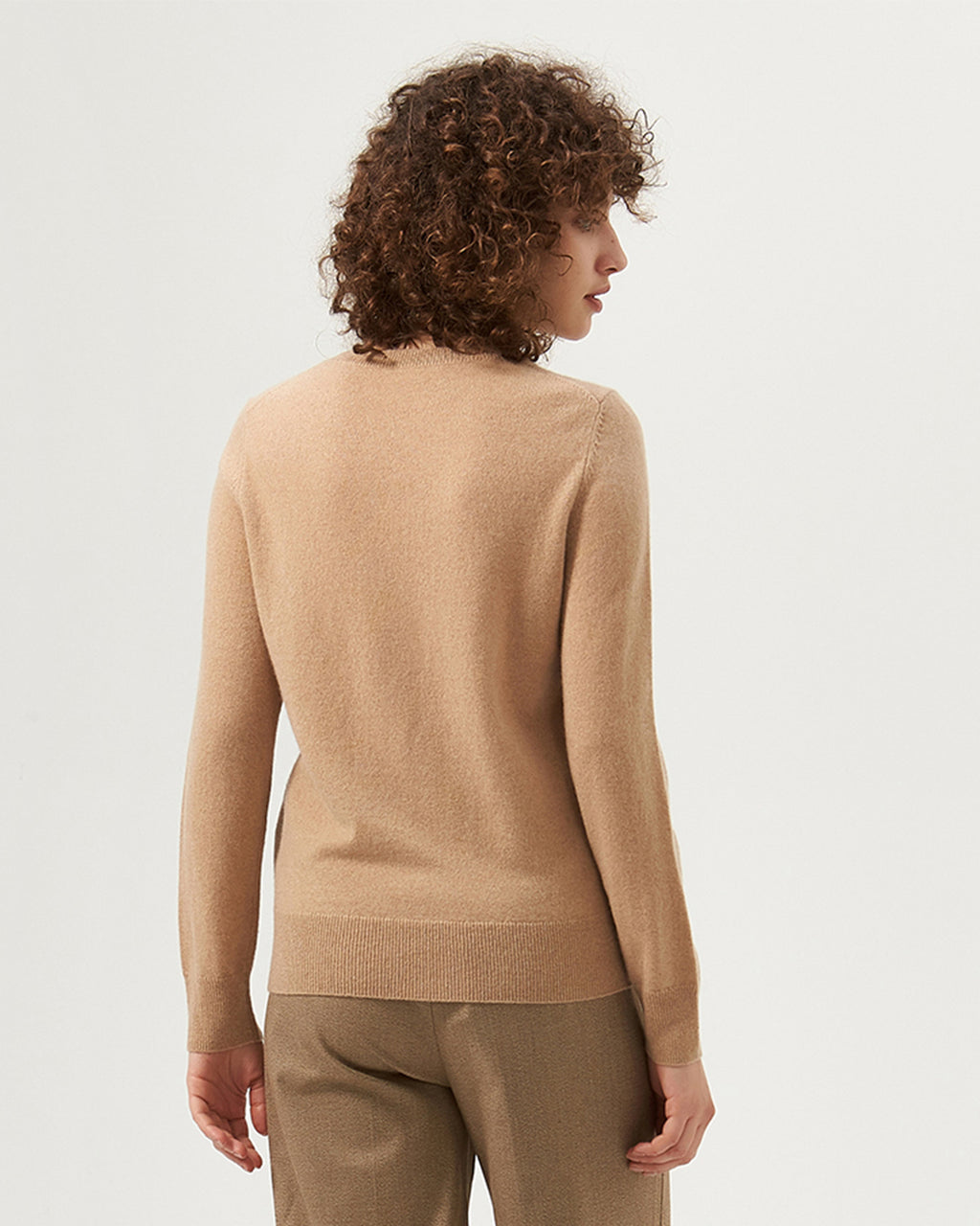 Essential Crewneck Cashmere Sweater