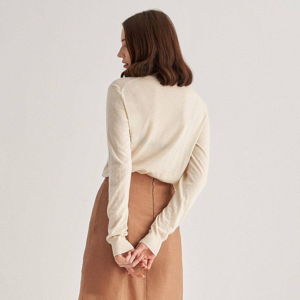 Lightweight Cashmere V-neck Sweater