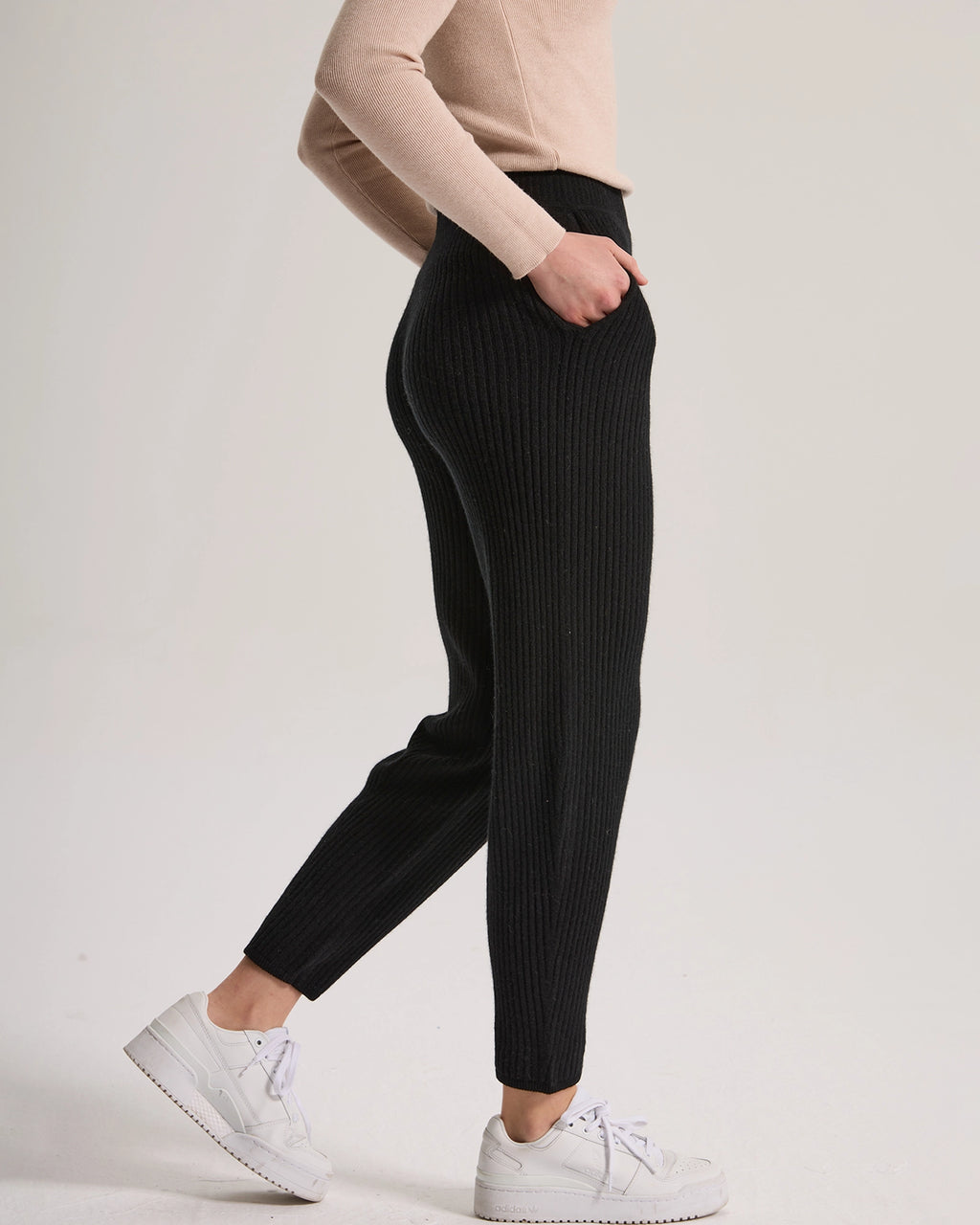 Ribbed Cashmere Jogger