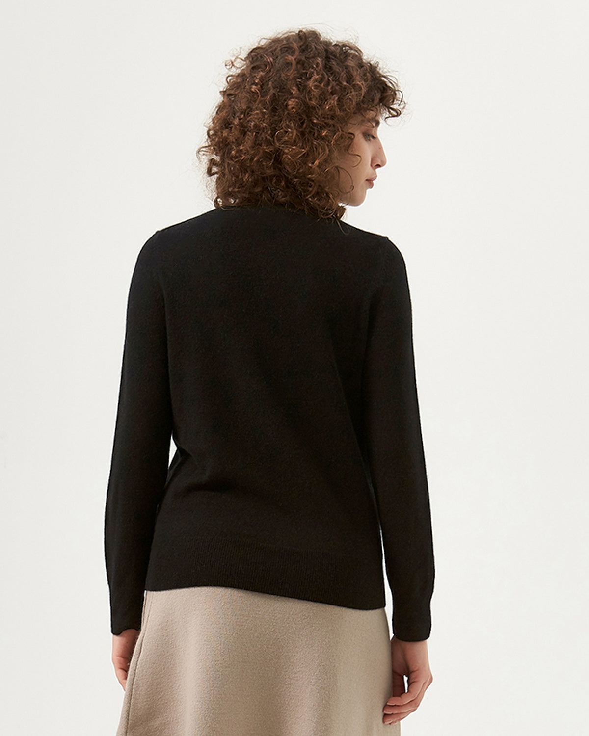Essential Crewneck Cashmere Sweater