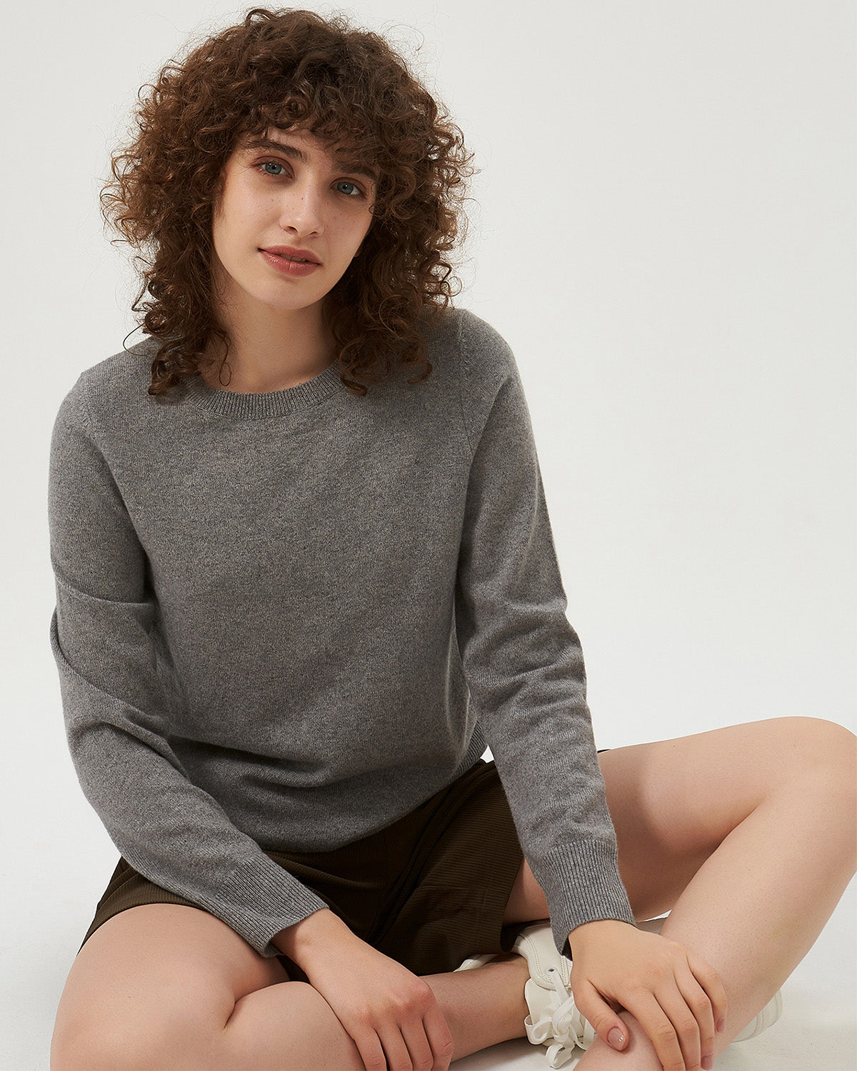 Essential Crewneck Cashmere Sweater