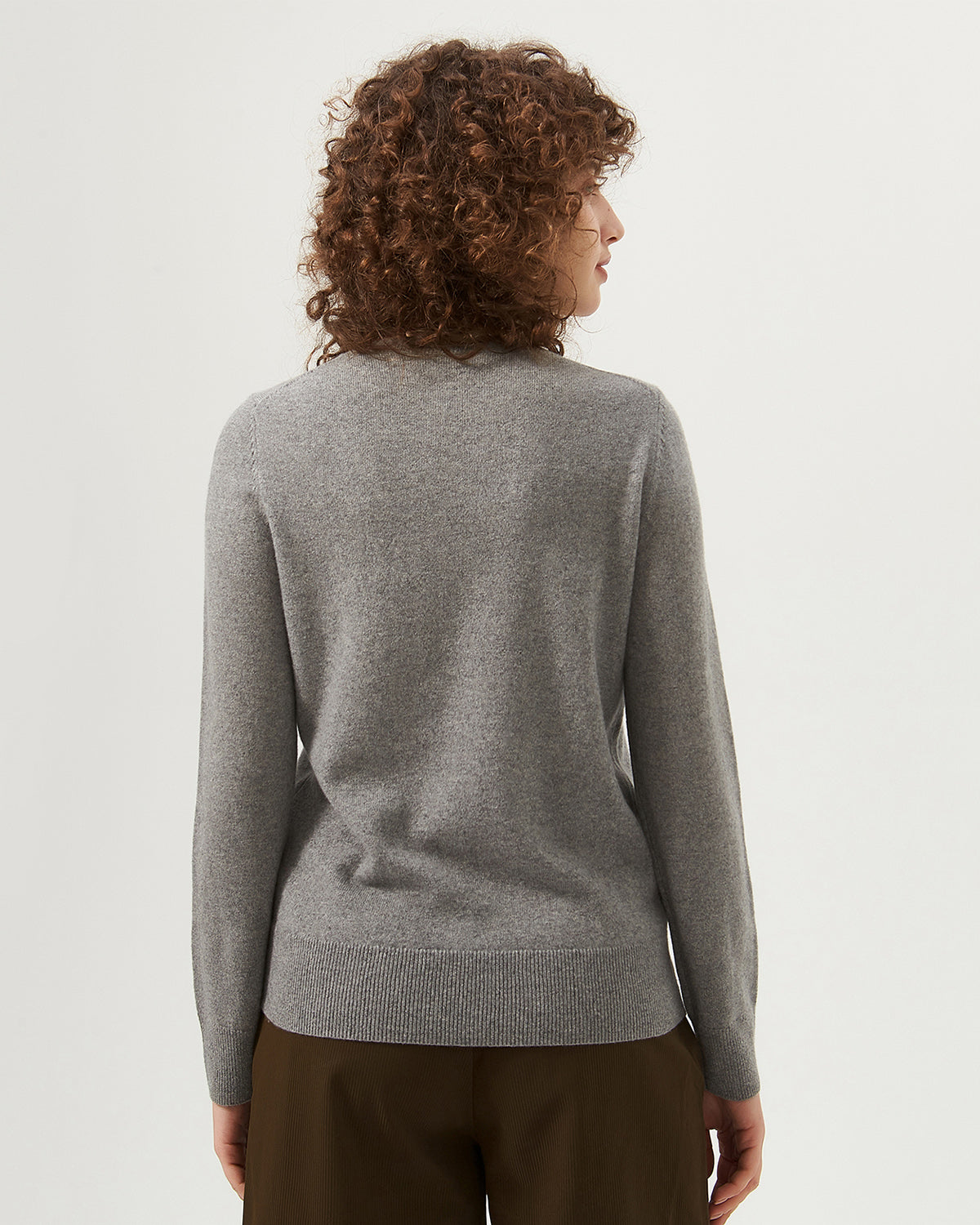 Essential Crewneck Cashmere Sweater
