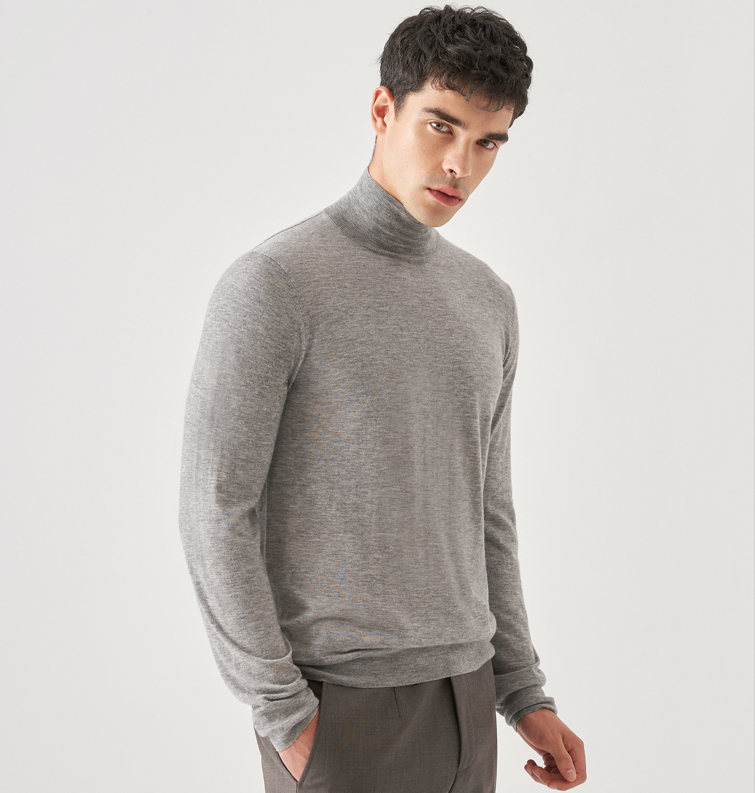 Light Weight High Neck Cashmere Sweater