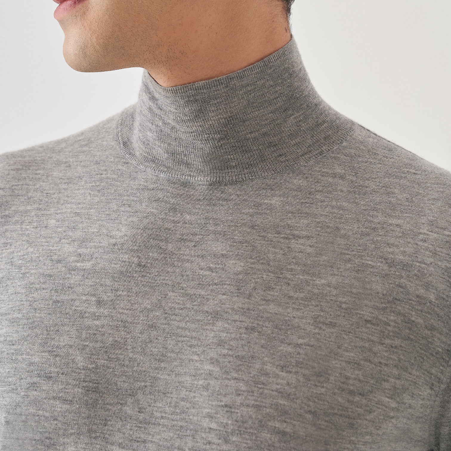 Light Weight High Neck Cashmere Sweater