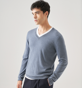 Super Light V-neck Cashmere Sweater