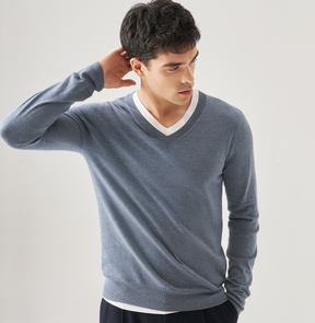 Super Light V-neck Cashmere Sweater