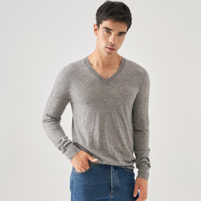 Super Light V-neck Cashmere Sweater