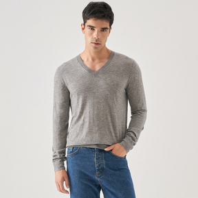 Super Light V-neck Cashmere Sweater